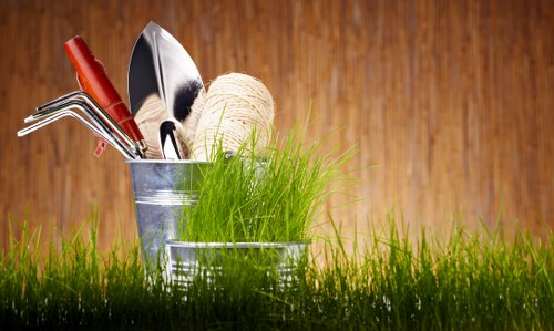 Seasonal planting by gardeners in De Beauvoir Town